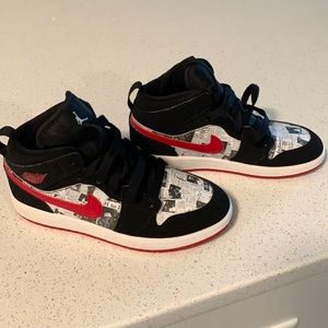Jordan 1 newspaper excellent condition